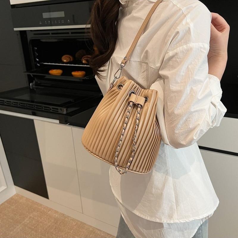 Women's bag new shoulder crossbody small square bag pleated bag high-end bucket bag versatile