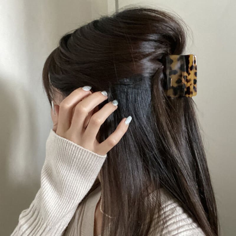 mosxe Solid leopard hair-clip (2color)