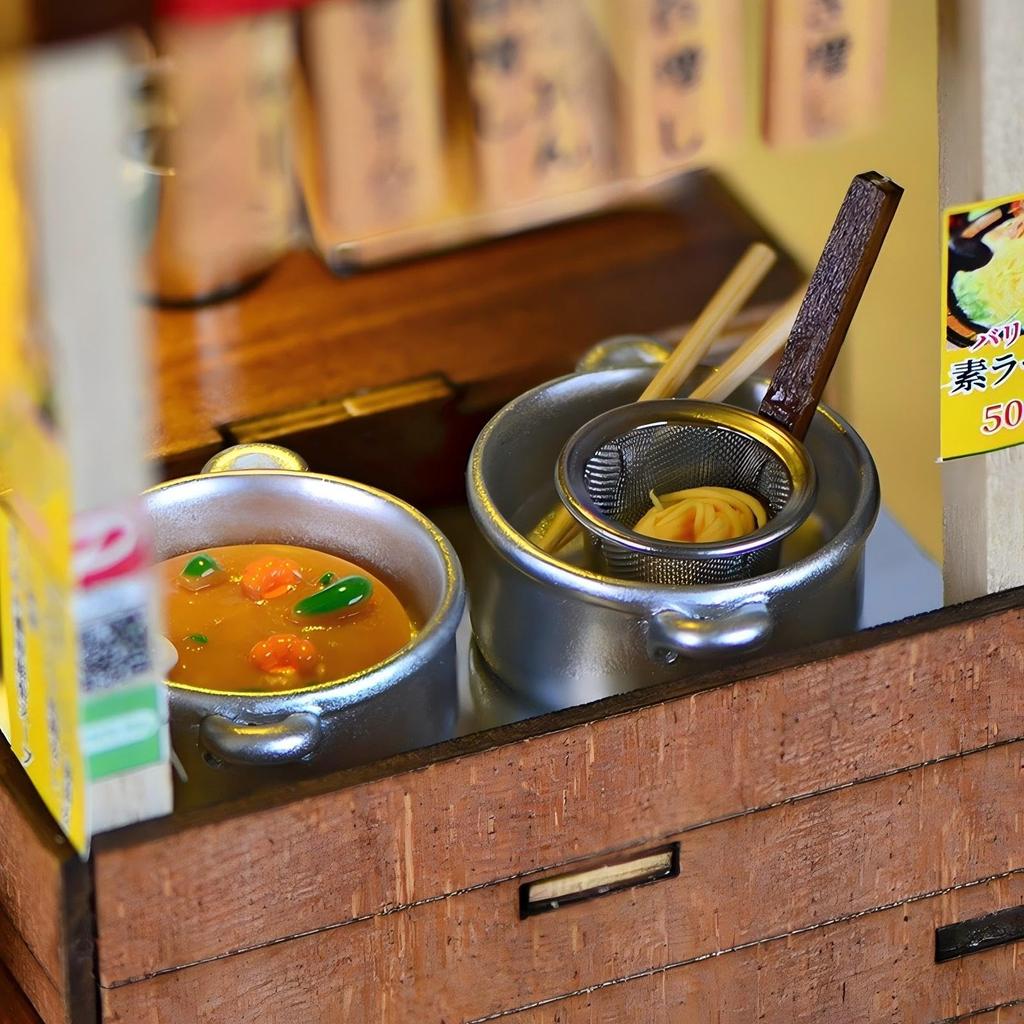 SILK ROAD DIY Wooden Handmade Japanese Ramen Stall Model Kit with LED for Japanese Style Educational New Christmas Gift Dollhouse, Lights, Beginners,