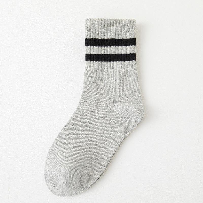Breathable Striped Kids Socks: Autumn/Winter, Sweat-Wicking, Odor-Resistant, Casual Sports Mid-Calf, Black/White/Gray, Korean Style