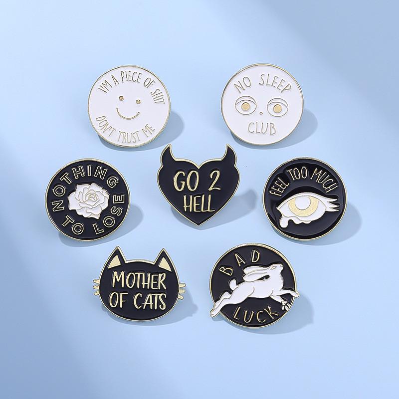 Creative Cartoon Cat Brooch Stylish Personalized Letter Pin For Fashion Accessories