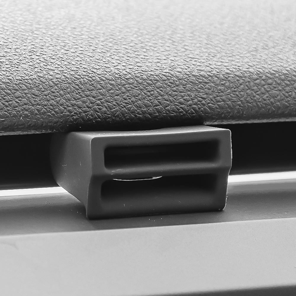Dedicated Car Air Vent Aromatherapy Clip Holder Bracket Converter Head Suitable for Tesla Model 3/Y Auto Interior Accessories