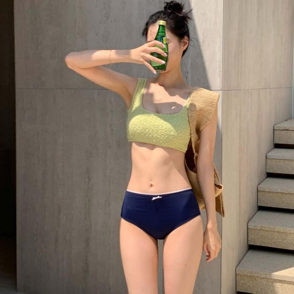

Desire Girl Retro Minimalist High-Waist Swimsuit Vest Medium