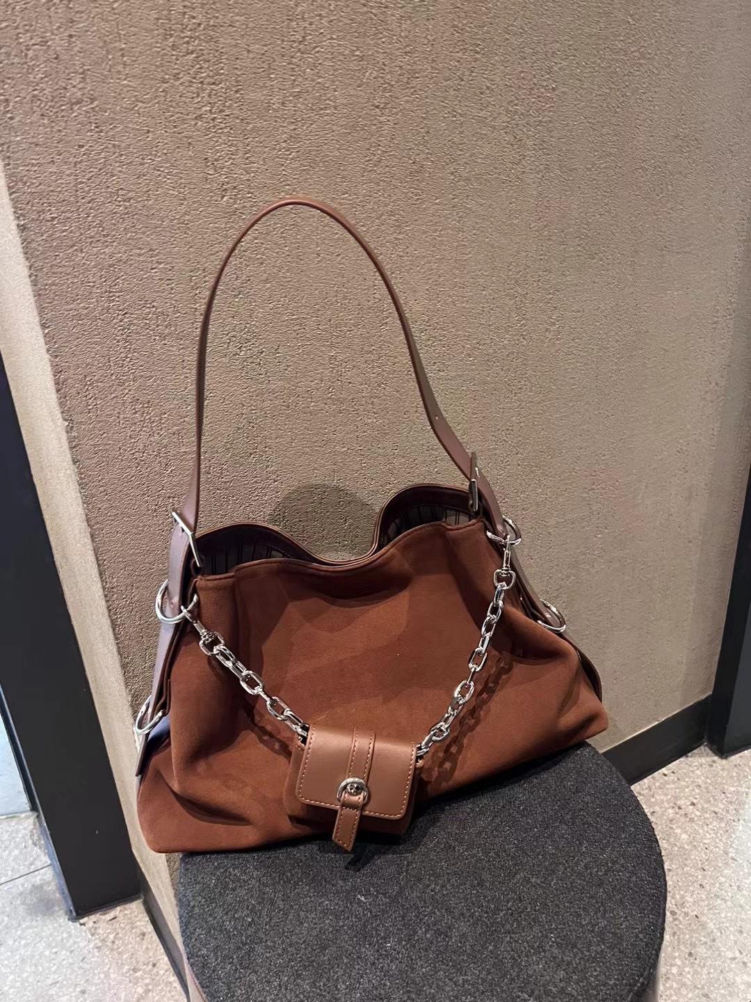 

Большая вместительная сумка женская универсальная новая модная сумка через плечо ретро матовая сумка для поездок на работу 40x8x26cm бездна