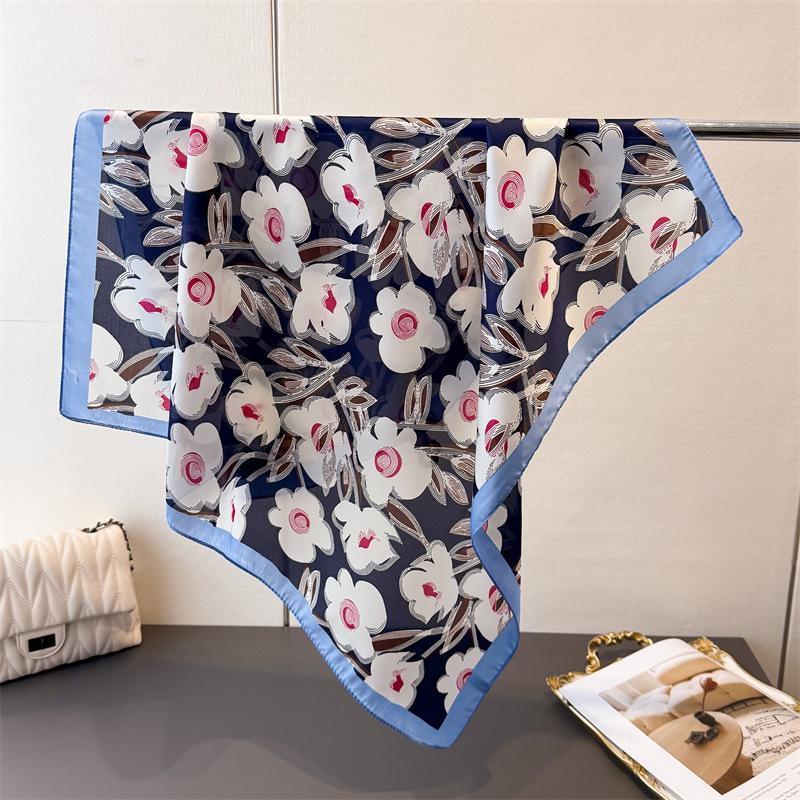 Designer 70*70cm Luxury Square Scarves Women's Silk Scarf Bandana Neckerchief Neckties Hairbands Foulard Shawl Fashion