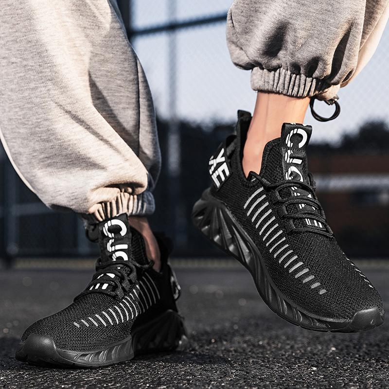 Casual mesh men's sports style fashion fly-woven shoes outdoor single shoes large size breathable running men's shoes