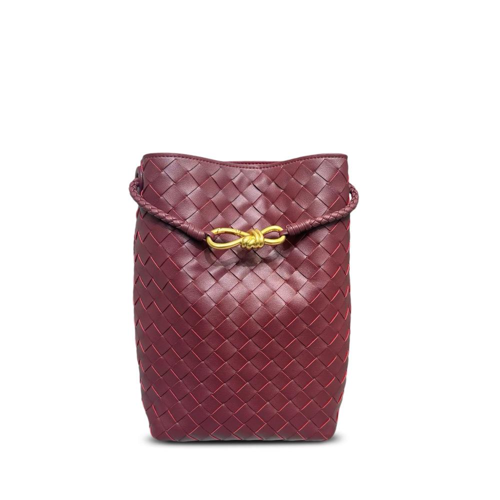 Cross-border handmade cowhide woven bag large-capacity messenger bag niche bucket bag portable women's bag single shoulder messenger bag