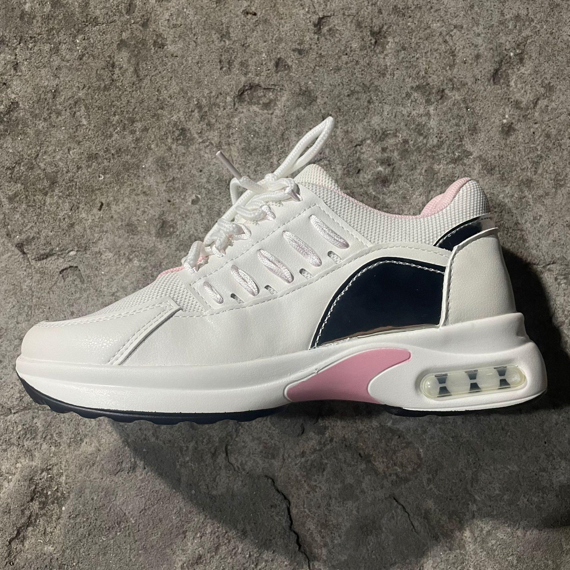 Женские спортивные туфли больших размеров повседневные сетчатые с круглым носком на шнуровке однотонные кроссовки 35-43 35 белый 2389₽