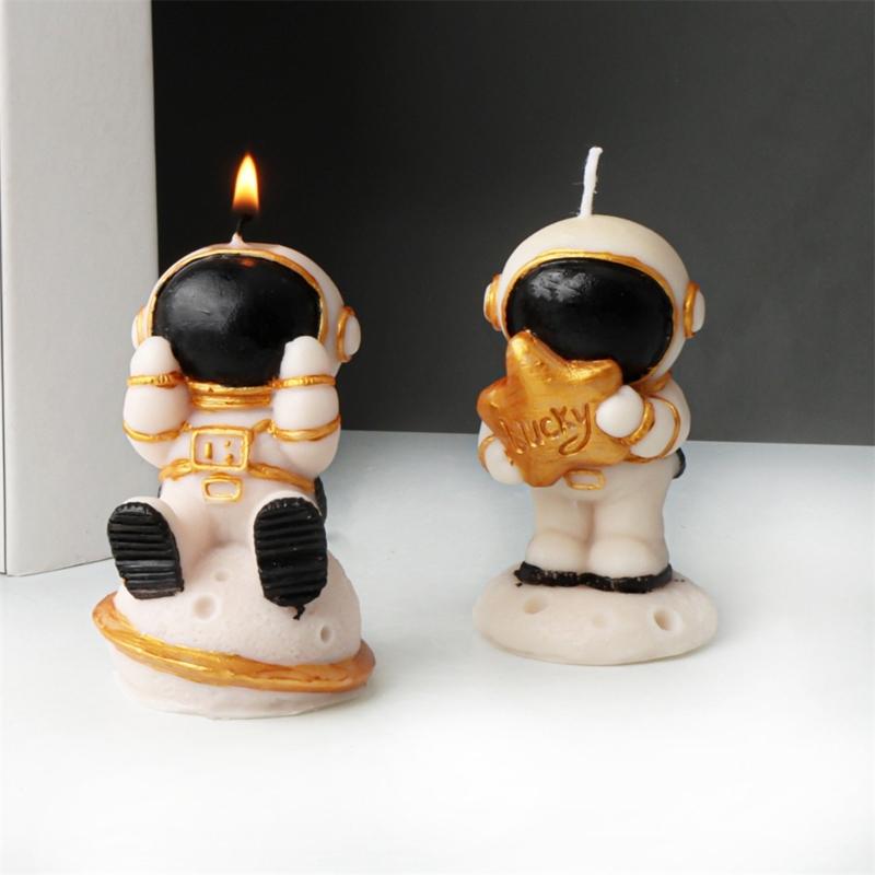 Space Man Figurine Silicone Candle Molds for Epoxy Resin Astronaut Silicone Candle Molds for Candle Home Decoration