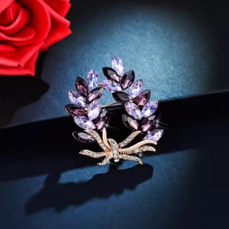 Elegant Rhinestone Purple Flower Brooch Classic Luxury Business Suit Pin for Women Girls Versatile Brooch Clothing Accessories