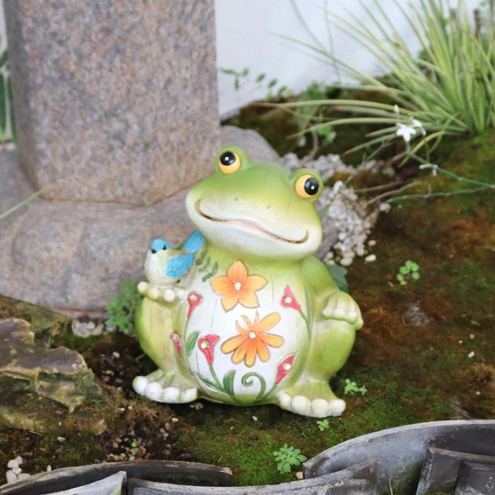 Solar Powered Frog Figurine Light Waterproof Cute Frog Night Light Creative Funny Frog Ornament Courtyard Decoration