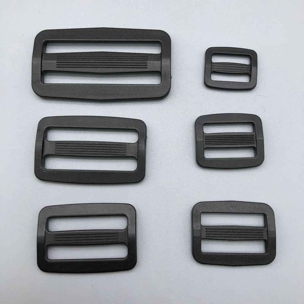 Fibbia ad Inserimento in Plastica Regolabile per Zaino/Marsupio (1-5cm)