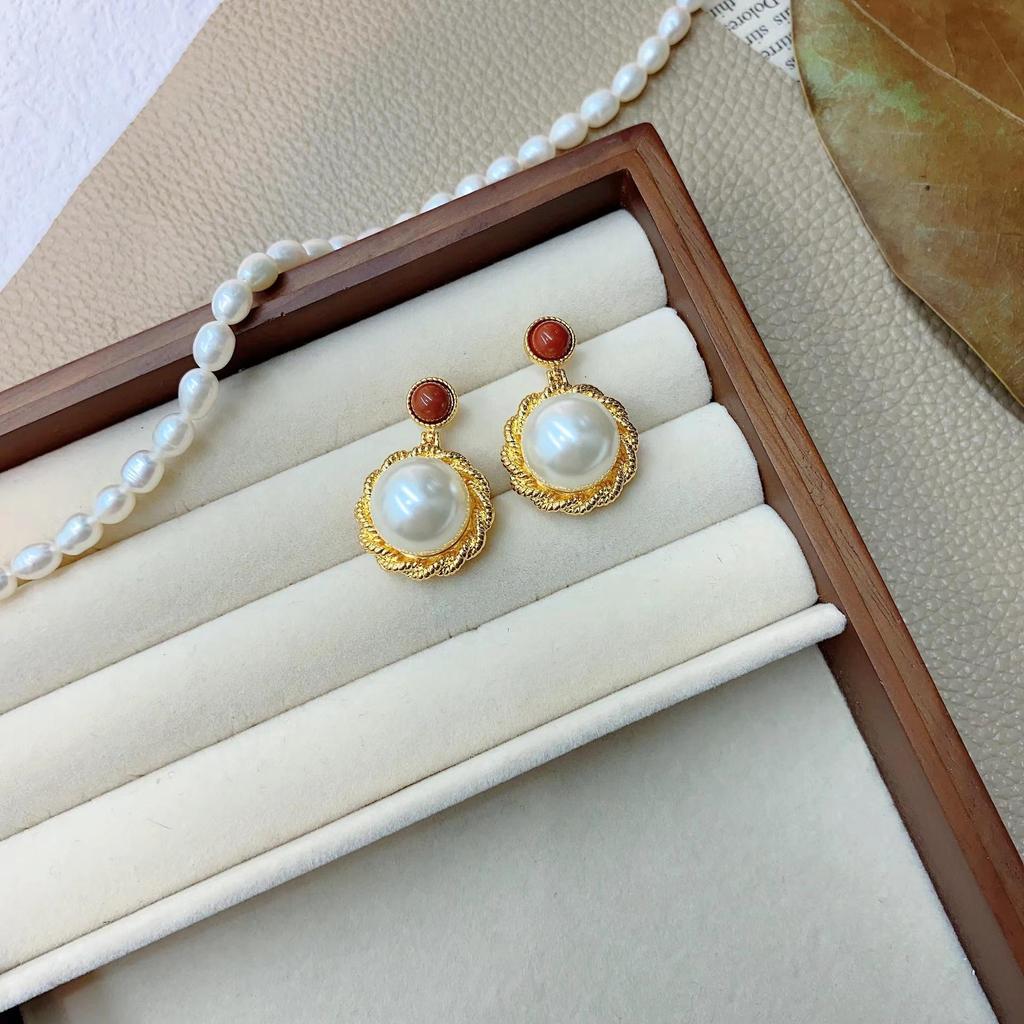 Retro Hong Kong Style Niche Design Large Earrings Women'S Niche Design Sense Gold Linen Lace Inlaid Lapis Lazuli Versatile Earrings