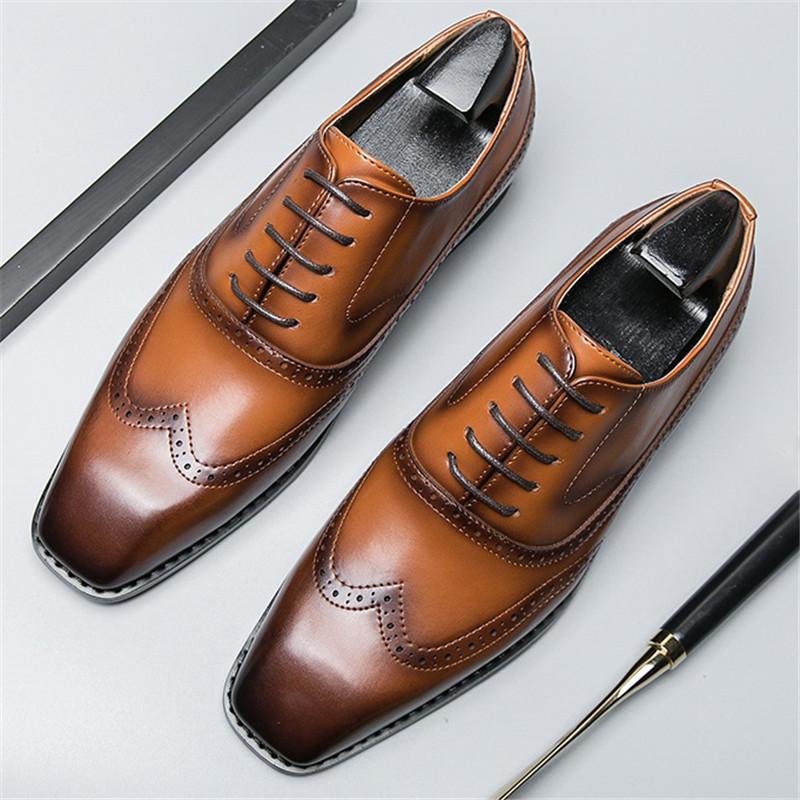 Fashion New Designer Gentleman Lace Up Patent Leather Brogues Shoes For Men Casual Loafers Business Formal Dress Footwear Zapatos Hombre