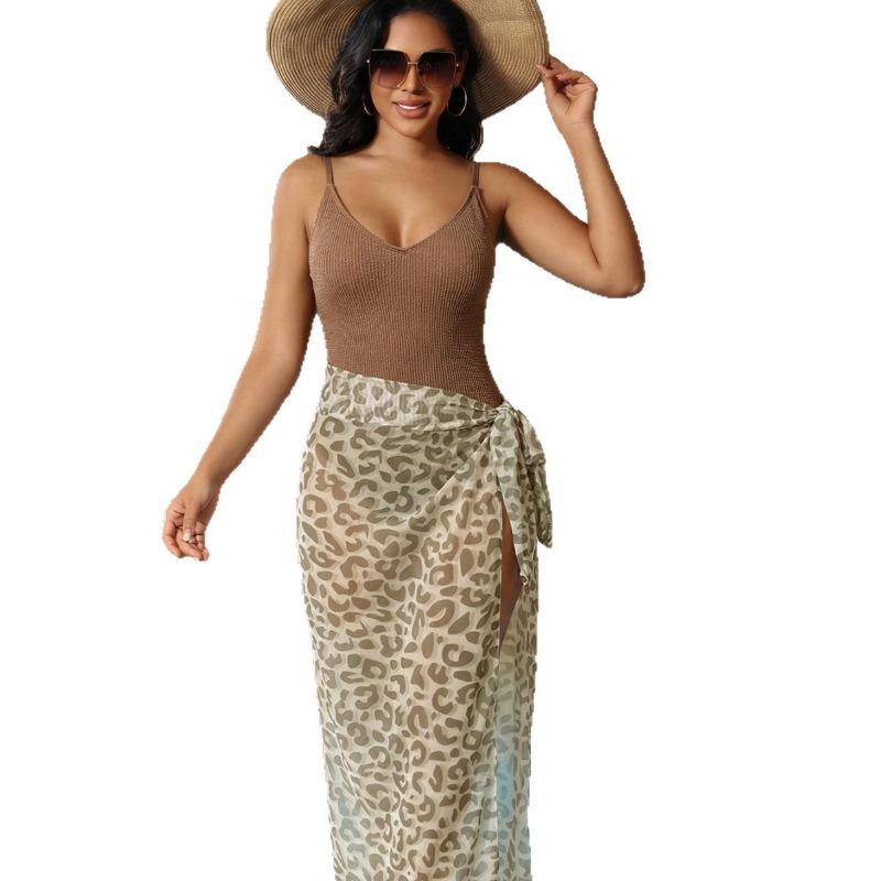 New One-piece Two-piece Sexy High-end Swimsuit Gauze Skirt Set Sexy Vacation Leopard Print Swimsuit Spot