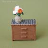 1 Piece Mini Resin Car Ornament, Dollhouse Furniture, Artificial Modern Art Model, Mini Kid Toy