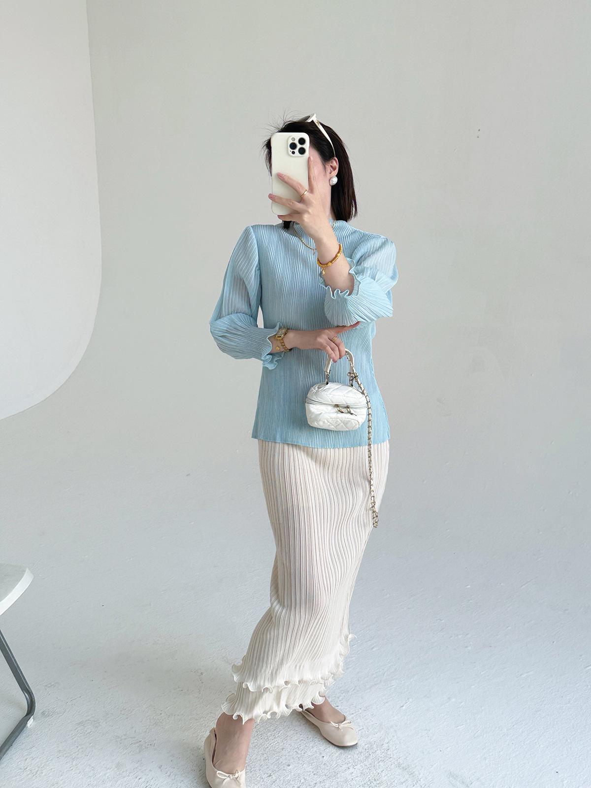 Miyake 2026 Women s Slimming Pleated Top with Lantern Sleeves, Elegant Semi-High Neck Solid Color T-Shirt One Size светло-синий