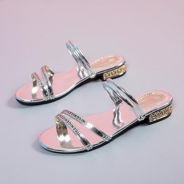 Fashion Female Shoes Low Slippers Flat Glitter Slides Big Size Fashion 2025 Soft Jelly Luxury Scandals Crystal Big Size Flat Shoes Femal