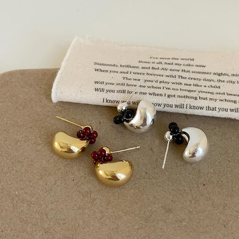 Niche High-End Bean Metal Stud Earrings Femininity Unique Personality Fashion Commuting Elegant Versatile Earrings