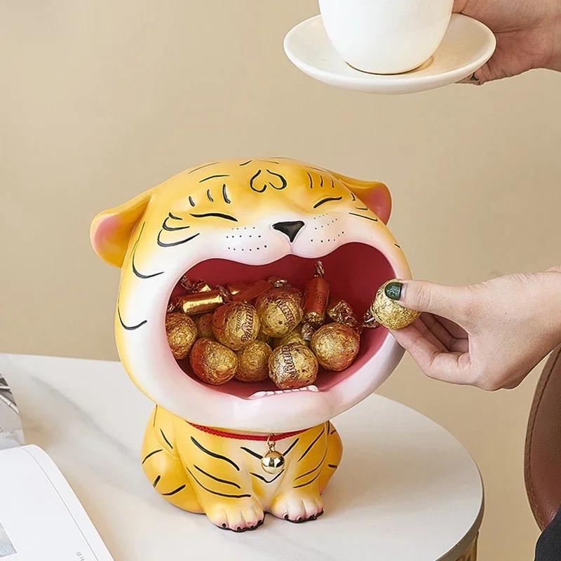 Cute Tiger 2022 Lucky Cat Figurines Money Box Tray Snack Food Storage Holder Desk Ornaments Chinese New Year Home Decoration