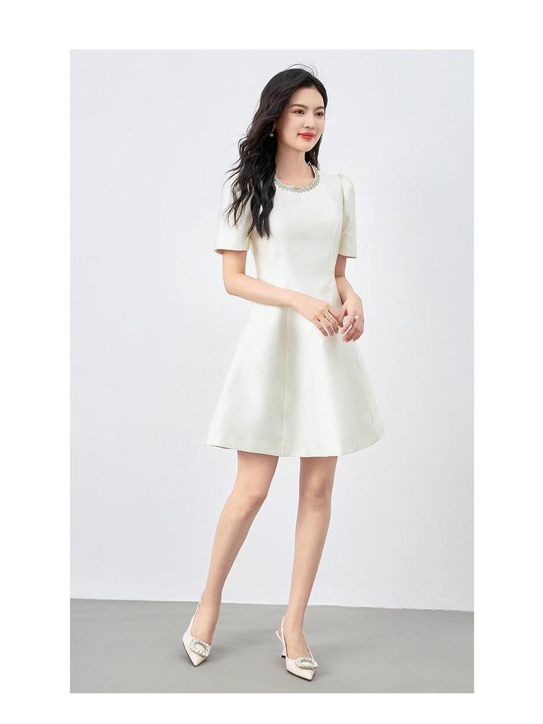 Besetztes Diamant Taillen-Schlankheitskleid Petite Socialite