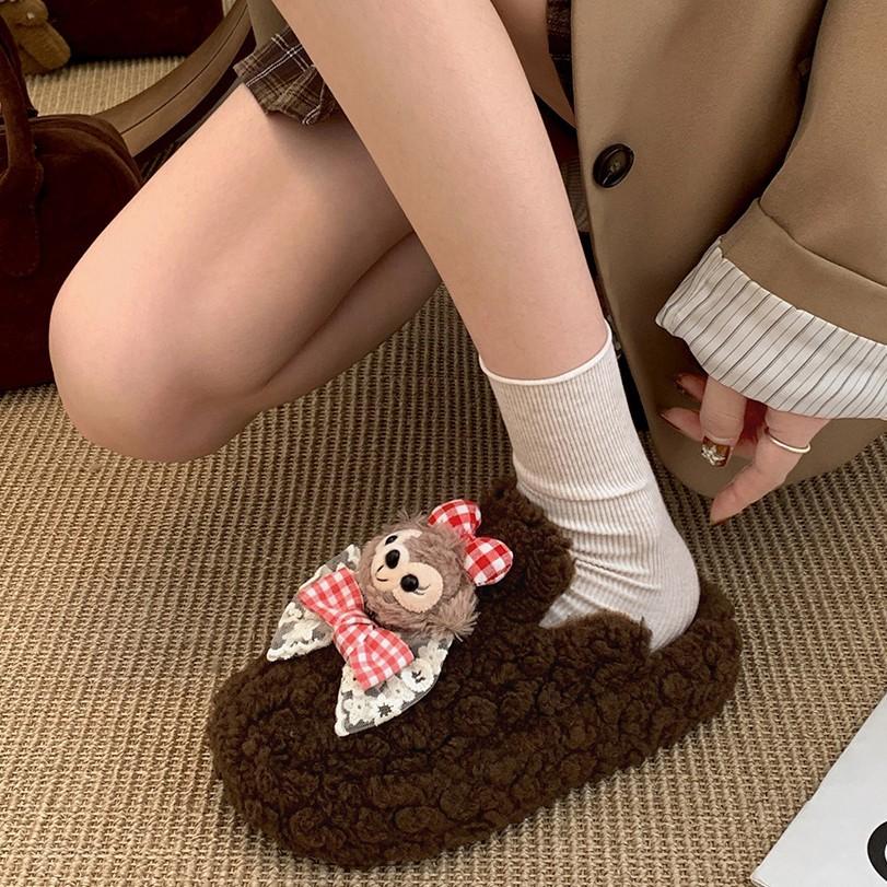 Fashion, lightweight and cute cartoon thick-soled fluffy slippers for women to wear winter velvet bag head slippers