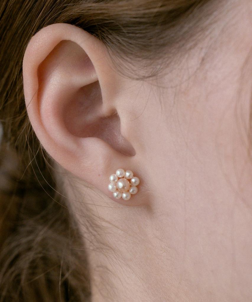 Tatiana Pearl Flower Earrings_Ec1645