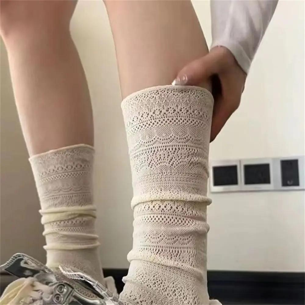 Transparent Thin Lace Socks Silk Retro Flower Crew Socks Women Ladies Sweet Mesh Hollowed Out White Pile Socks