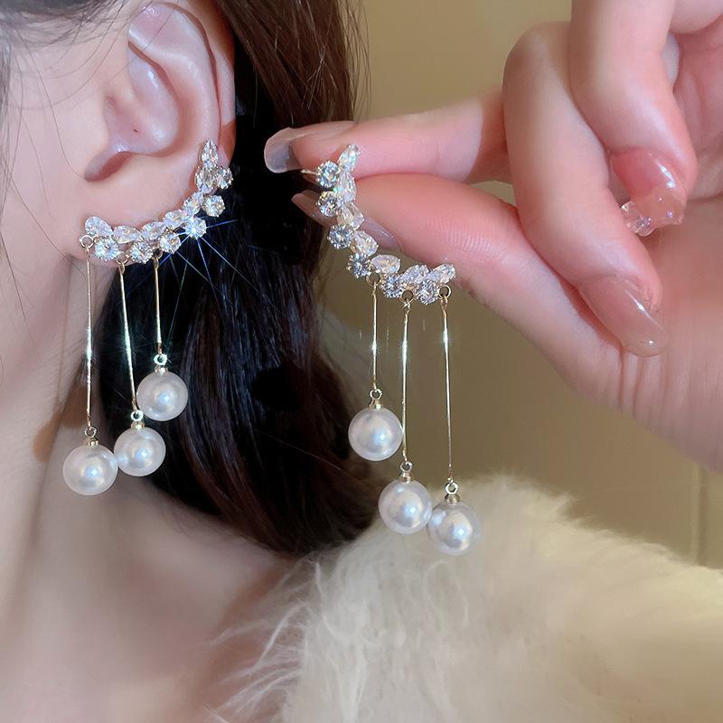 Women Shiny Rhinestone Pearl Geometric Earrings Light Luxury Elegant Temperament French Retro Palace Style Ear Jewelry For Women