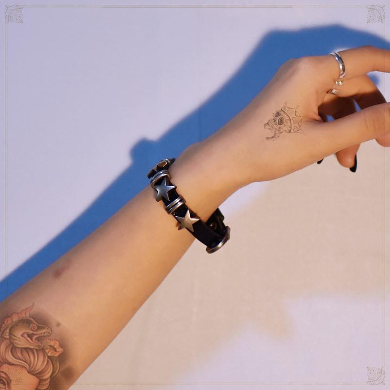 Retro Soft Leather Star Leather Bracelet Bracelet, Adjustable Rivet, Male and Female Couples Bracelet