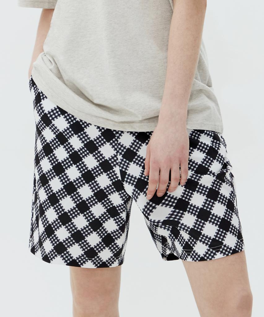 MATCHGLOBE Diamond Banding Shorts (Black)
