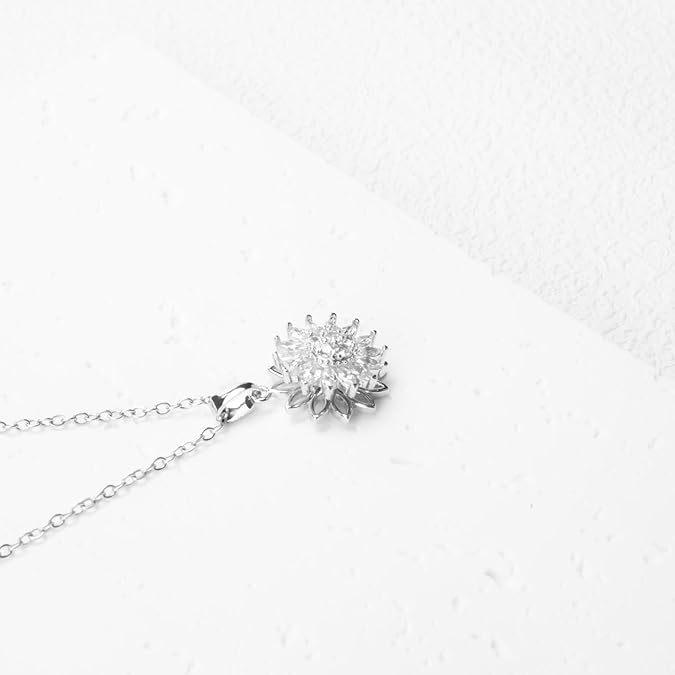 Rotatable Sunflower Pendant Necklace: High-End Light Luxury Clavicle Chain