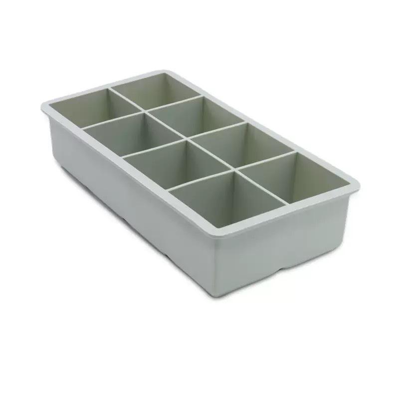 Silicone Ice Cube Tray with Lid - 8-Cube Whiskey Maker, Food-Grade for Home & Commercial Use