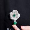 Elegante Spilla Lussuosa a Forma di Grande Fiore con Zirconia Verde Lucida e Bianca per Donna Gioiello da Sposa Matrimonio Banchetto Festa