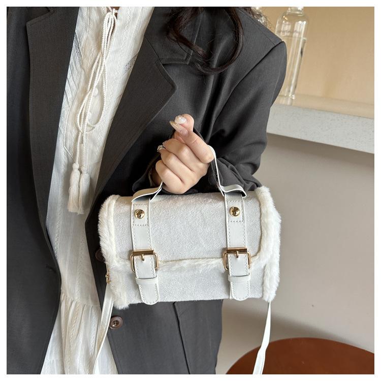 New Fashion Winter Plush Crossbody Bag Minimalist Street Style Small Square Bag