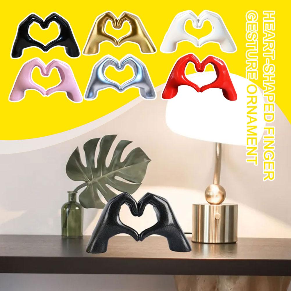 

Heart Hands Sculpture Decor Resin Modern Abstract Love Statue Living Bedroom Decoration Home Room Finger Desktop Shelf D6Z2