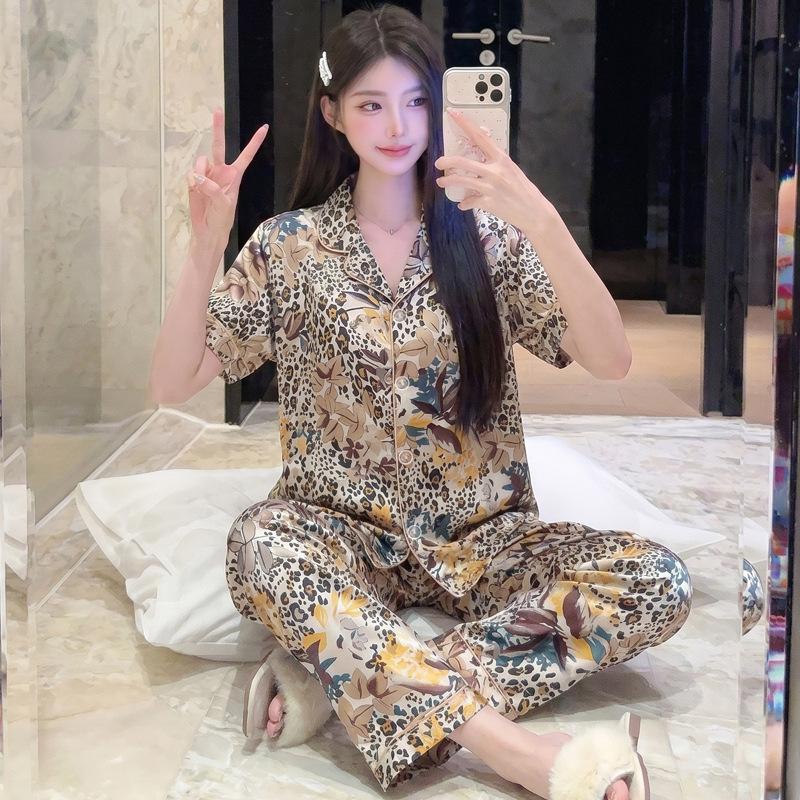 New light luxury fashion leopard print floral design feeling ice silk satin pajamas women's loungewear short-sleeved set