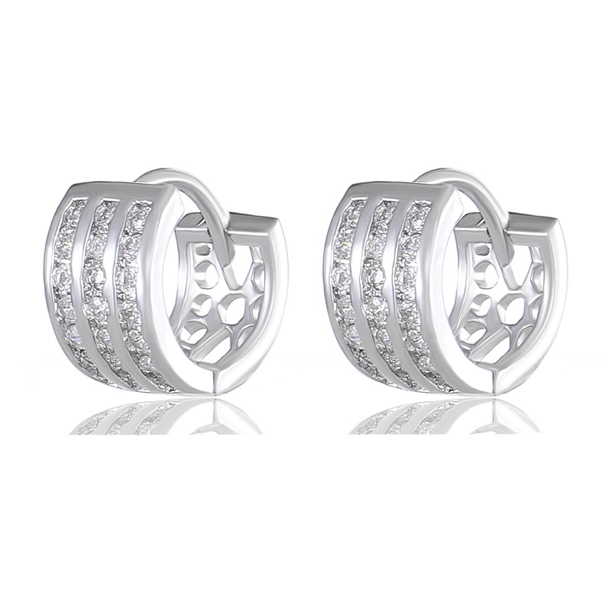 

European & American Minimalist Zircon Flower Earrings with Heart Ear Cuffs - Stylish Niche Design for Women