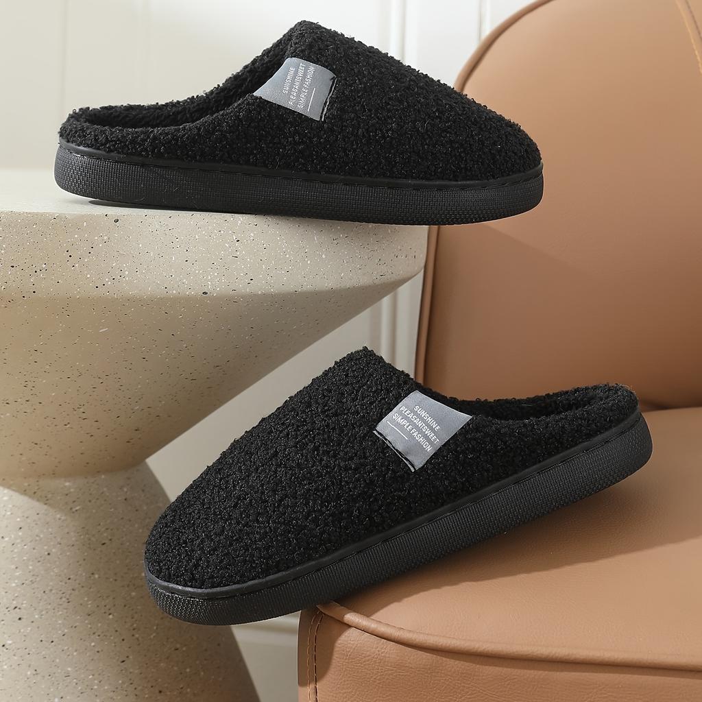 Schwarze flauschige Slipper - Stilvoll, bequem, rutschfest, flach mit Obermaterial aus weichem Stoff und TPR-Sohle, Tragen, Ganzjahresslipper|Gemütliche Slipper
