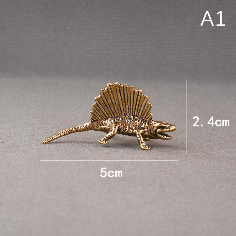 1Pcs Retro Copper Mini Lion Sculpture Desktop Brass Animal & Insect Miniature Figurine Antique Statue Office Decoration Crafts