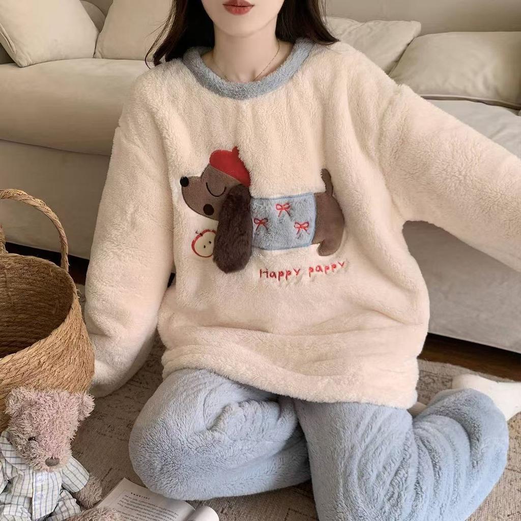 Plus Size Winter Women's Warm Fleece Pajama Set, Cute Cartoon Pattern Casual Loungewear Set
