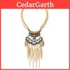 Collier pendentif vintage feuille d'or avec pompon pour mode Bohème et tenue décontractée