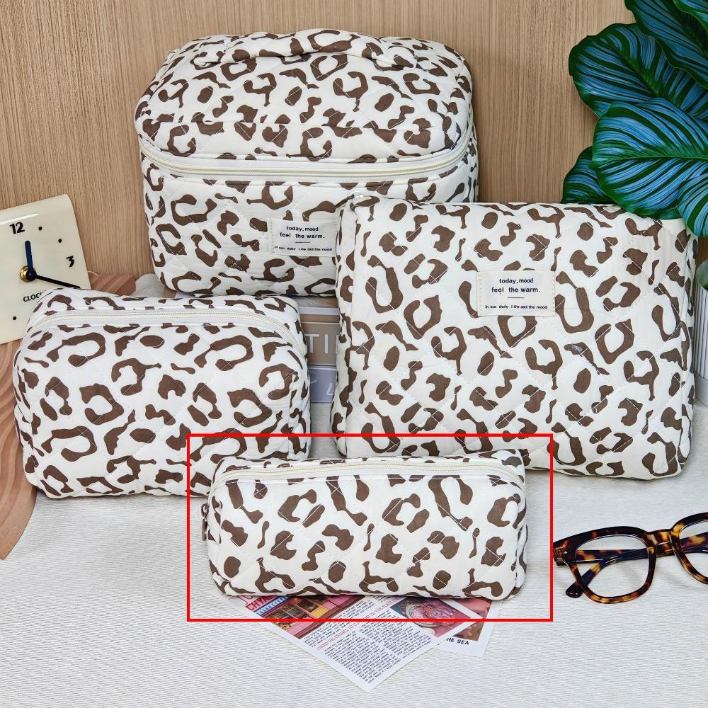 

Quilted Cotton Handheld Makeup Bag Large Capacity Zipper Closure Cosmetic Storage Organizer Portable Leopard Print Pen Case