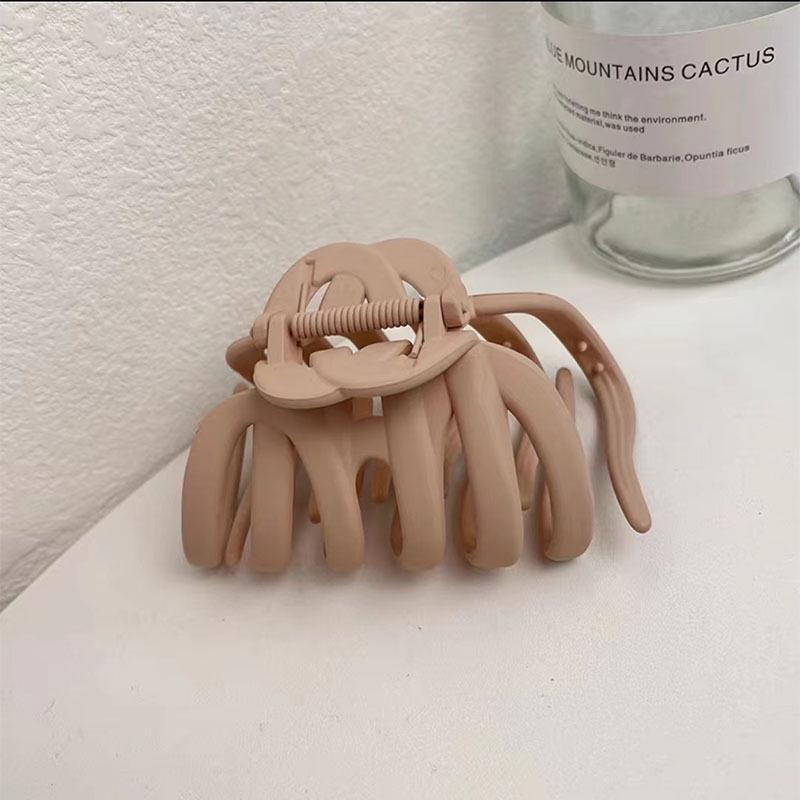 Extra Large Durable Pumpkin Claw Clip for Thick Hair - Wide, Non-Damaging Rubber Grip