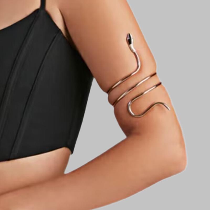 European-American Retro Snake-Shaped Alloy Bangle: Women's Exaggerated Twisted Wrap Animal Bracelet Armlet Cuff.