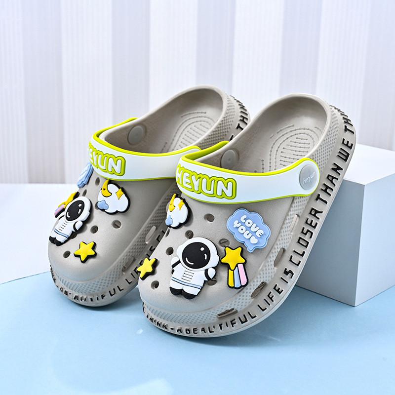 Durable And Breathable Children's Cartoon Hole Shoes For Summer Outdoor Fun