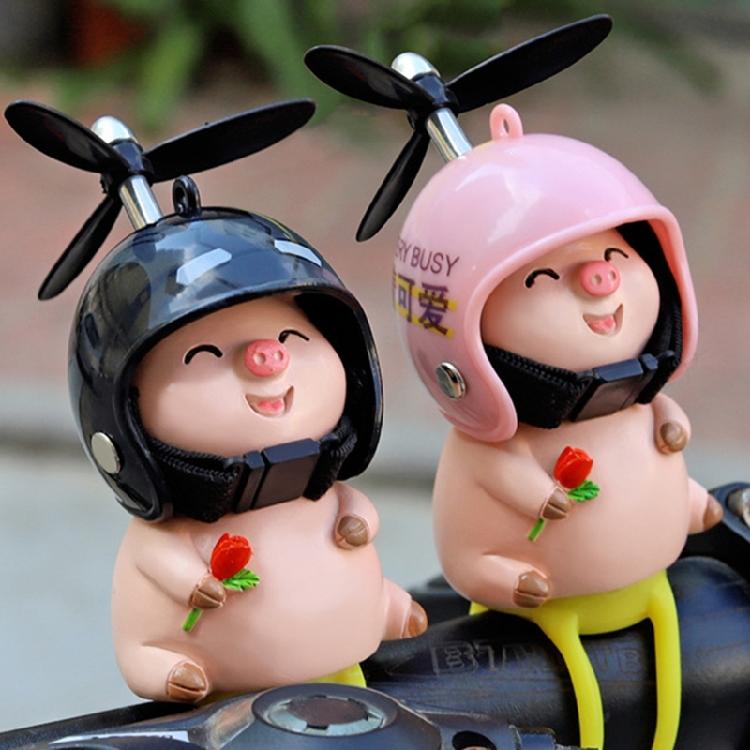 Wind Activated Rotating Propeller Vehicle Decors Pig Ornament Motorcycles Accessories for Bike Motorcycles Car Interior