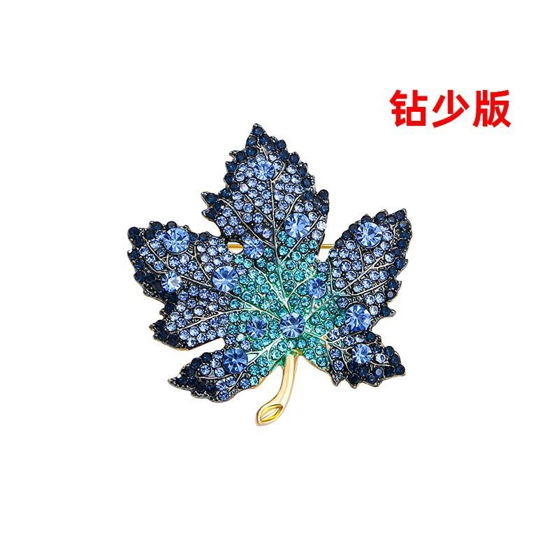 Heavy Industry Crystal Maple Leaf Brooch Women's Exquisite Luxury Simple Brooch Suit Coat Pin Accessories