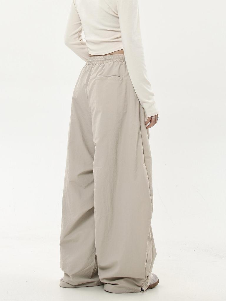 Unisex Retro Pleated Parachute Cargo Pants with Velvet Wide Legs