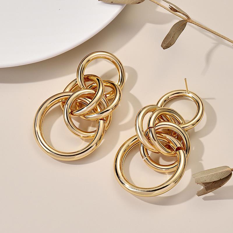 European and American jewelry exaggerated earrings, high-end temperament earrings, gold six-layer circle earrings.